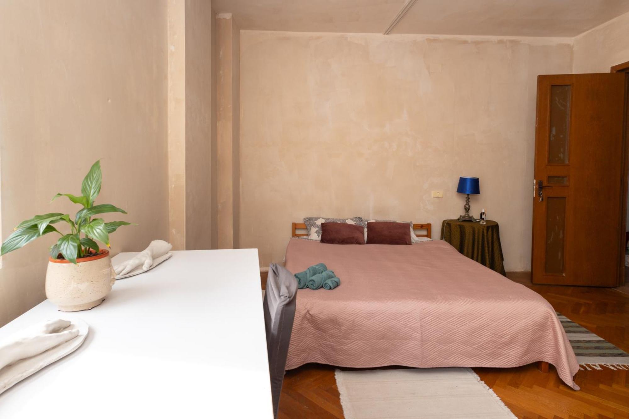Shared Retro Vintage Luxury Apartment Βουκουρέστι Εξωτερικό φωτογραφία