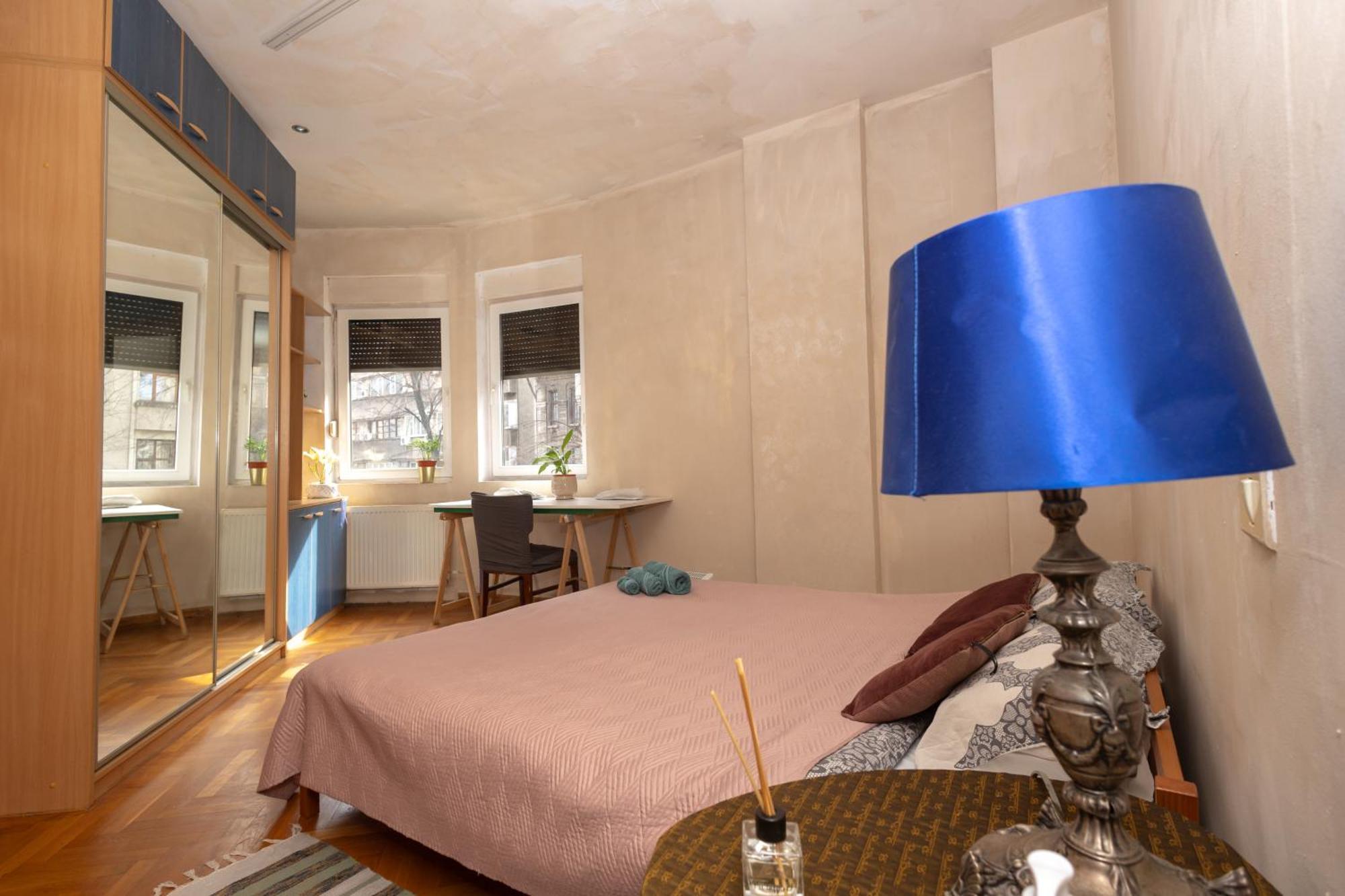 Shared Retro Vintage Luxury Apartment Βουκουρέστι Εξωτερικό φωτογραφία